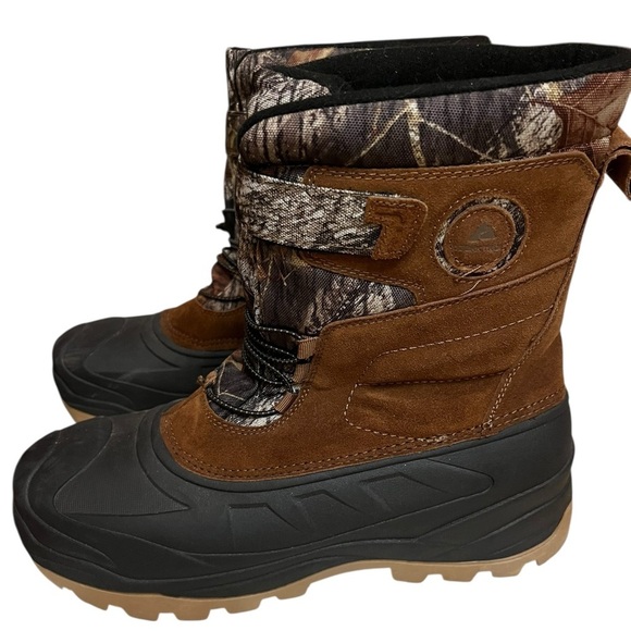 Ozark Trail Men\'s Winter Pac Boots with a Mossy Oak camouflage and suede upper. main image 11